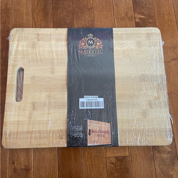 Bamboo Cutting Board & Platter - Picture 3 of 4